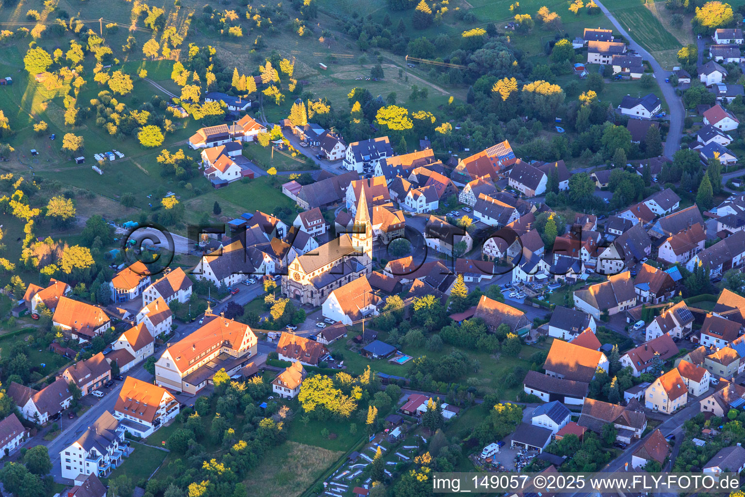 St. Agatha-Kirche in der Dorfmitte im Ortsteil Salzstetten in Waldachtal im Bundesland Baden-Württemberg, Deutschland