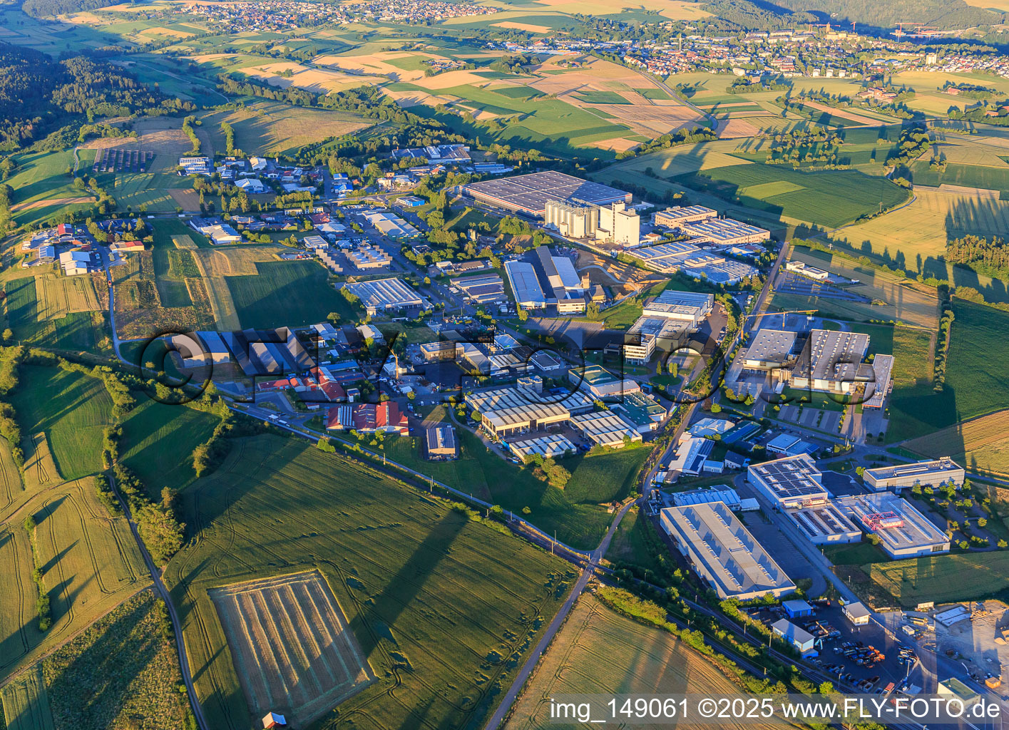 Industriegebiet Industriestraße mit Schäflein Logistics GmbH fischer Werkzeug- und Formenbau GmbH Maschinenfabrik Lauffer GmbH & Co. KG P3 Logistic Parks, Volz Luftfilter GmbH & Co. KG und Rettenmeier Mühle GmbH ALBA Süd GmbH & Co. KG - Horb in Horb am Neckar im Bundesland Baden-Württemberg, Deutschland