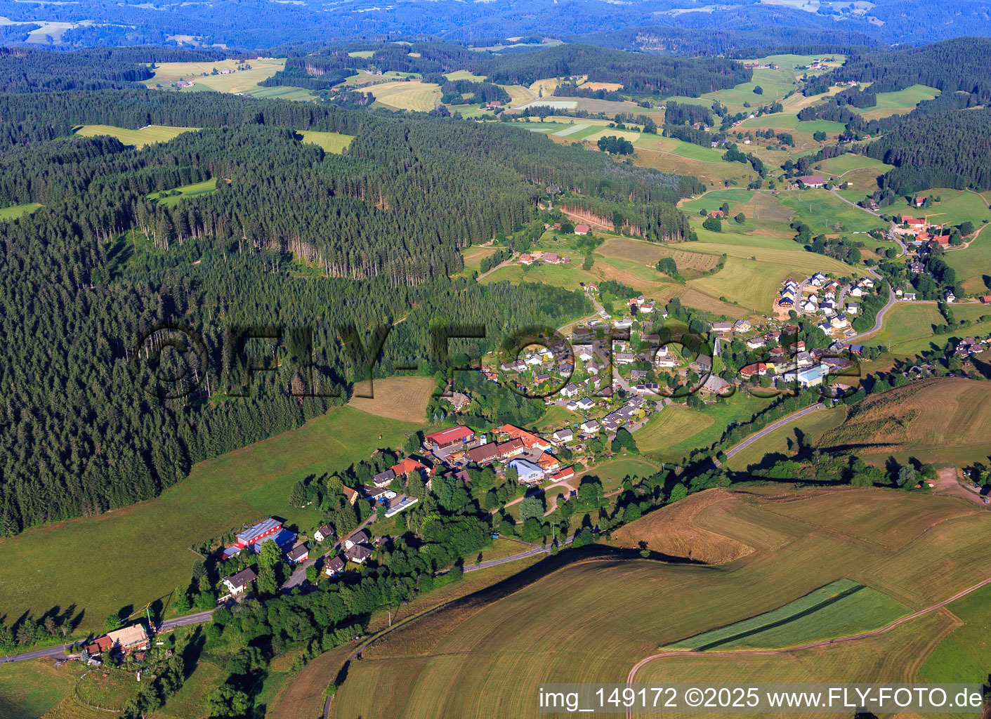 Dorfansicht aus Osten im Ortsteil Langenschiltach in St. Georgen im Schwarzwald im Bundesland Baden-Württemberg, Deutschland