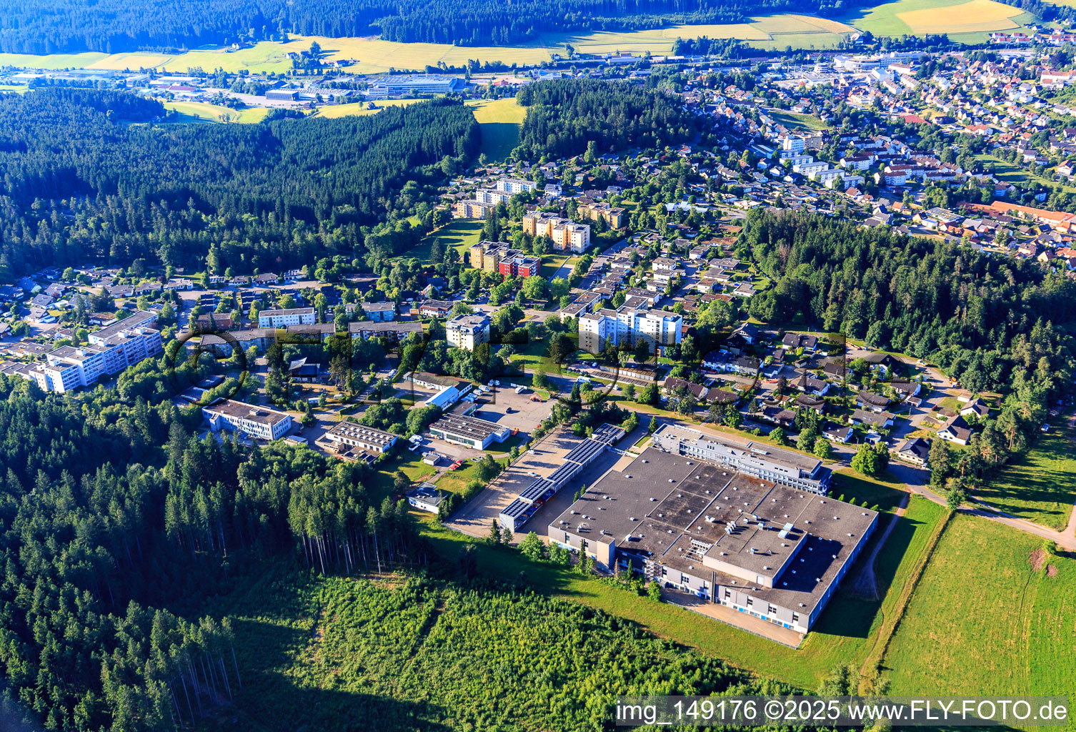 Ortsansicht mit SCHMIDT Technology GmbH im Ortsteil Saint Georgen im Schwarzwald in St. Georgen im Schwarzwald im Bundesland Baden-Württemberg, Deutschland