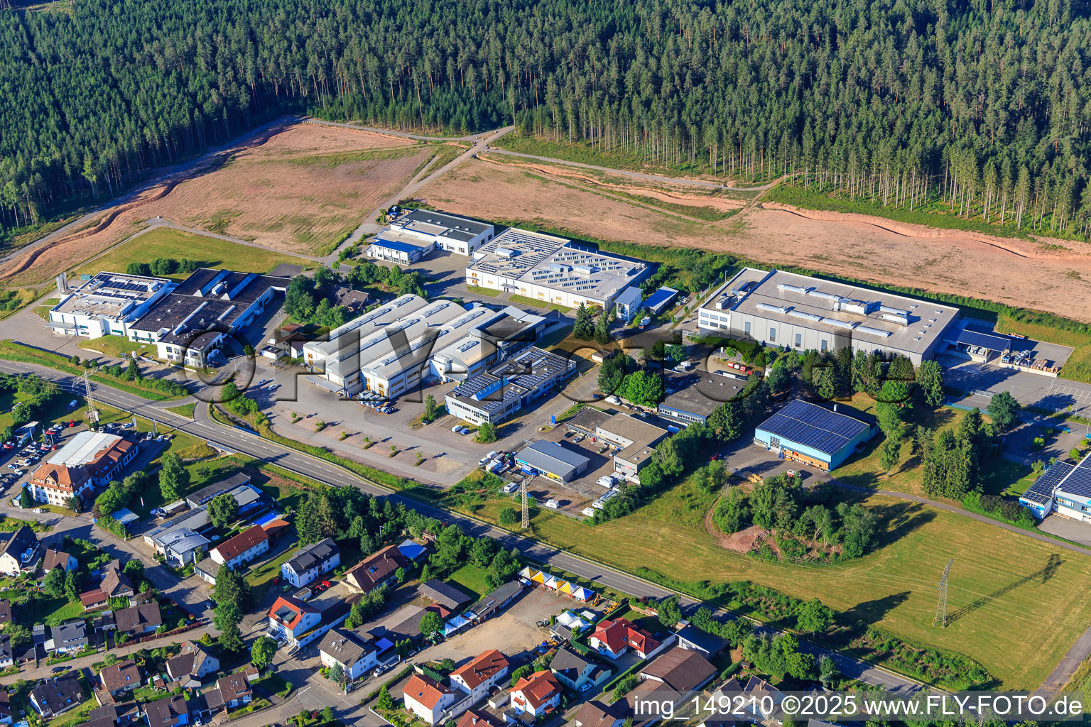 RÖMA Energie- u. Gebäudetechnik, Weißer + Grießhaber GmbH, ASYS Tecton GmbH, Wiha Werkzeuge und in Mönchweiler im Bundesland Baden-Württemberg, Deutschland