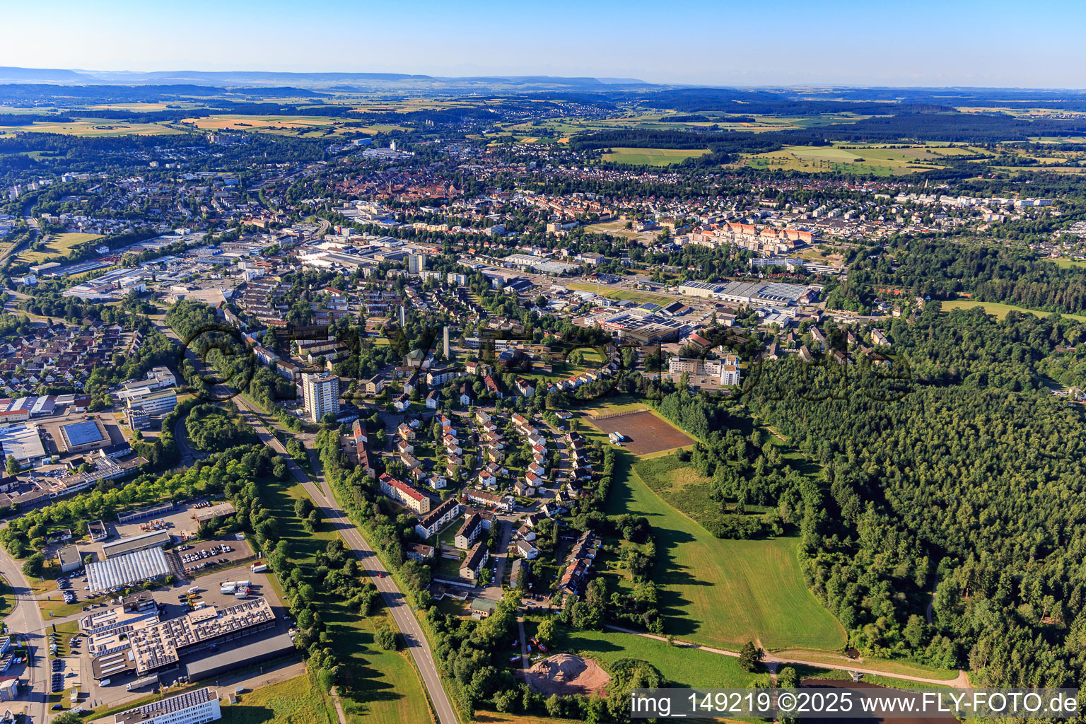 Stadtansicht aus Norden im Ortsteil Villingen in Villingen-Schwenningen im Bundesland Baden-Württemberg, Deutschland