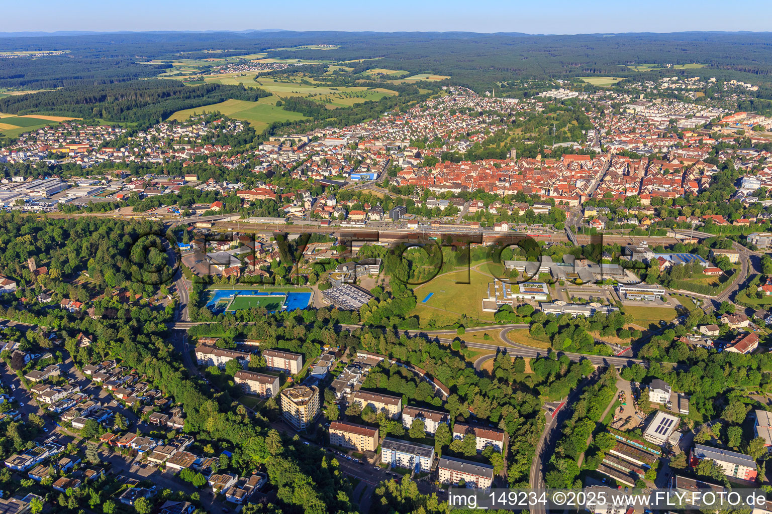 Stadtansicht aus Osten im Ortsteil Villingen in Villingen-Schwenningen im Bundesland Baden-Württemberg, Deutschland