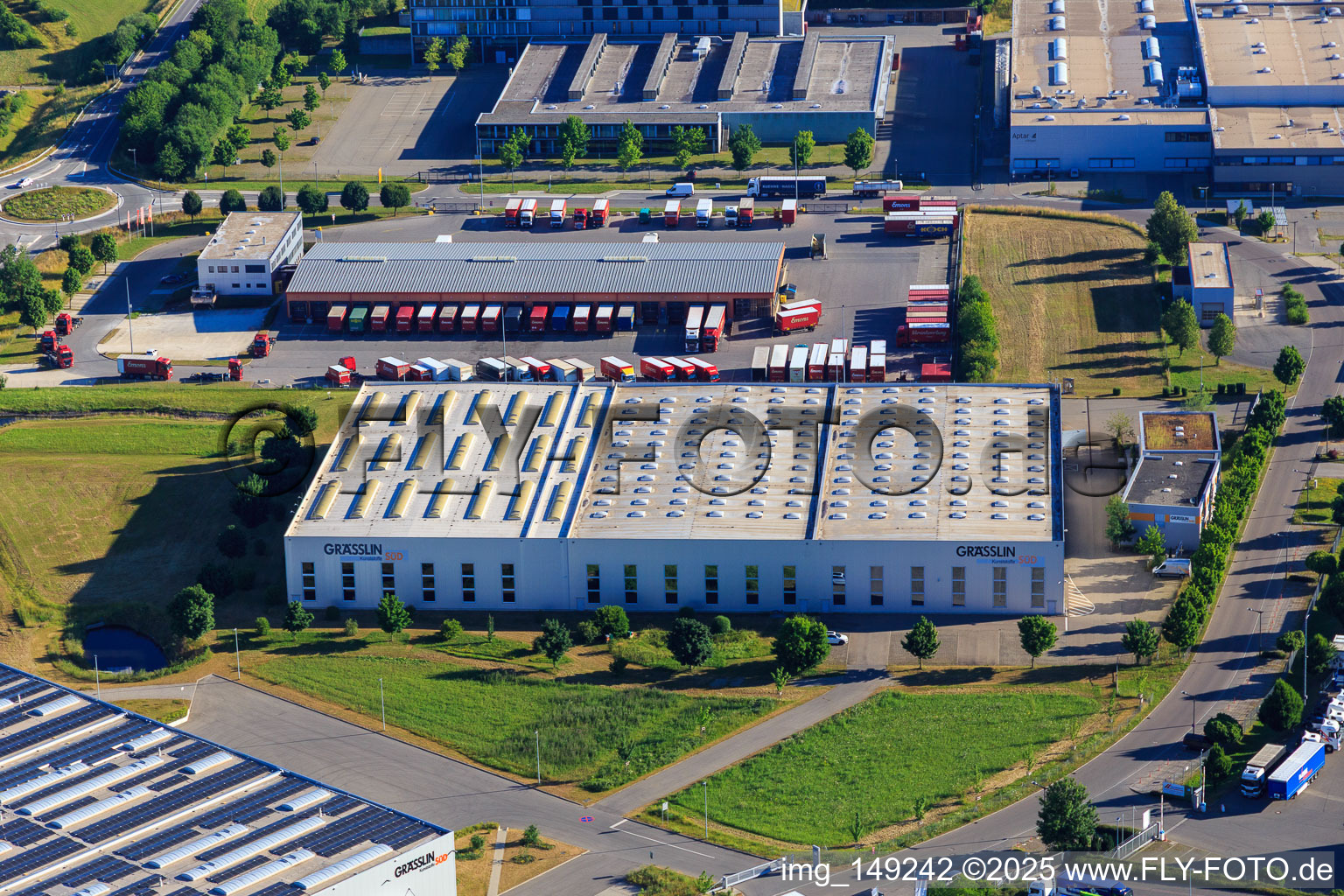 GRÄSSLIN SÜD GmbH und Kunststoff-Institut Südwest im Ortsteil Weilersbach in Villingen-Schwenningen im Bundesland Baden-Württemberg, Deutschland