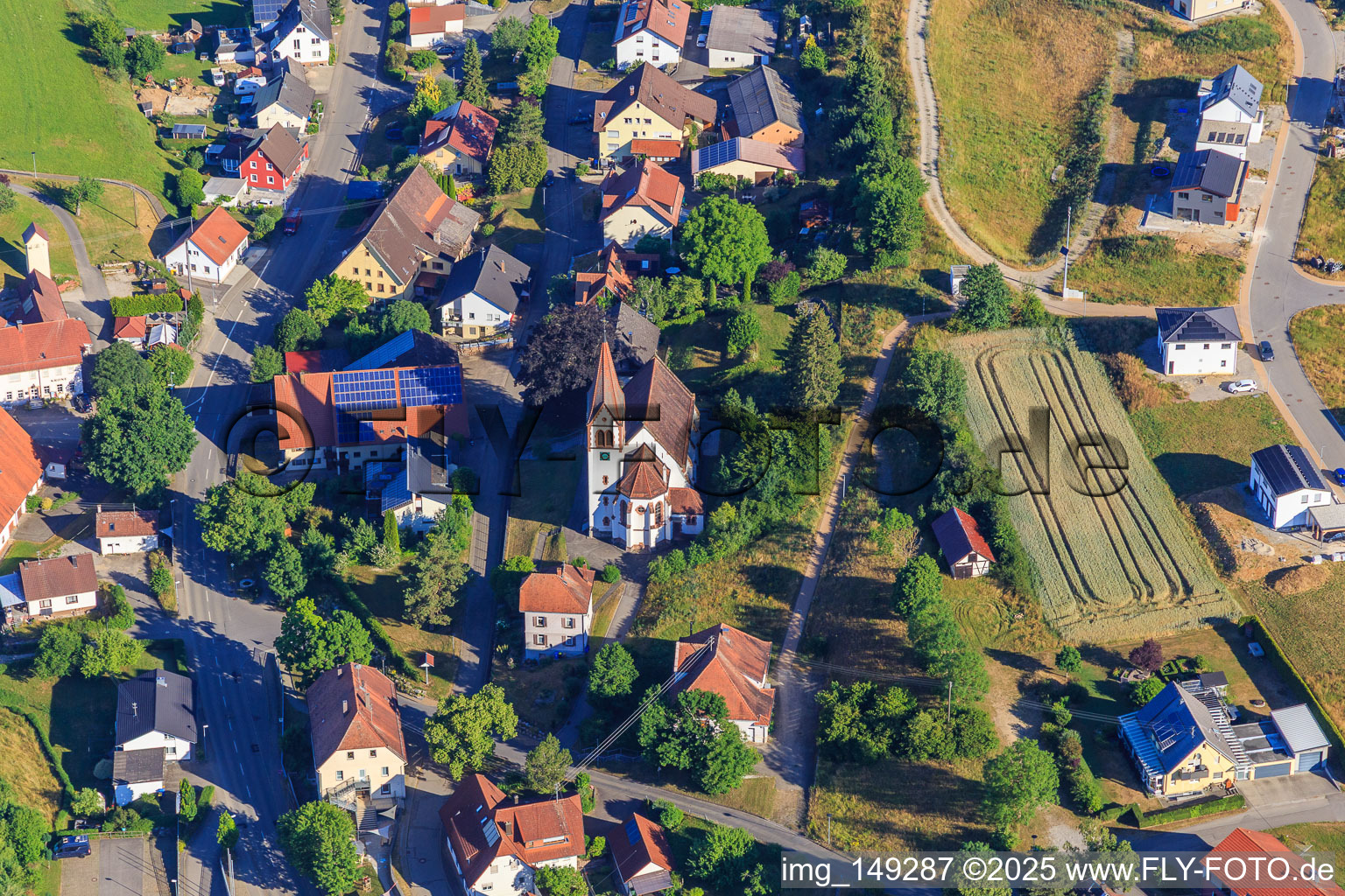 Kirche St. Johannes Baptist im Ortsteil Lackendorf in Dunningen im Bundesland Baden-Württemberg, Deutschland