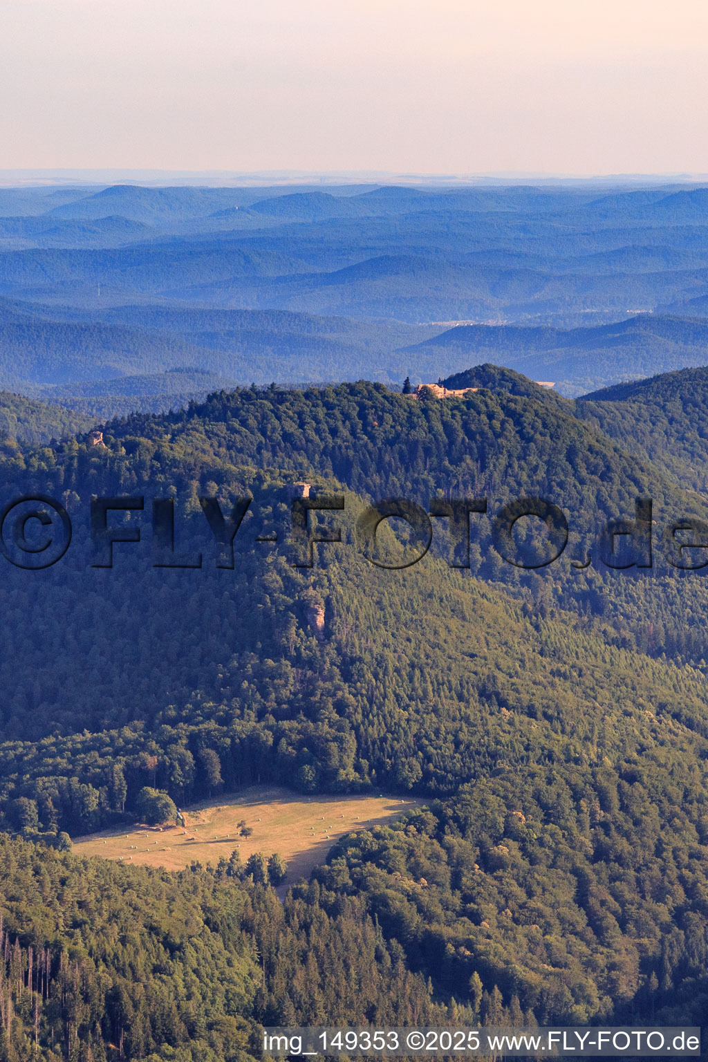 Wegelnburg, Château de Lœwenstein und Château de Hohenbourg in Lembach im Bundesland Bas-Rhin, Frankreich
