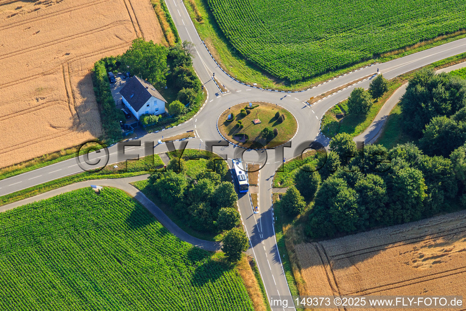 Kreisverkehr B427 in Barbelroth im Bundesland Rheinland-Pfalz, Deutschland