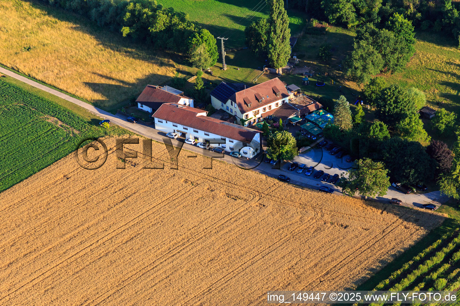 Luftbild von Gaststätte Mühlengrund im Ortsteil Heuchelheim in Heuchelheim-Klingen im Bundesland Rheinland-Pfalz, Deutschland