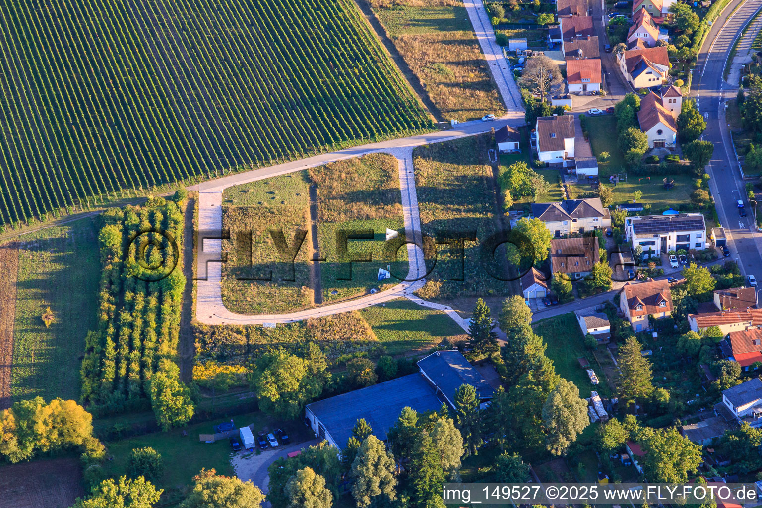 Erschliessung des Neubaugebiet Luise-Unger-Straße im Ortsteil Wollmesheim in Landau in der Pfalz im Bundesland Rheinland-Pfalz, Deutschland
