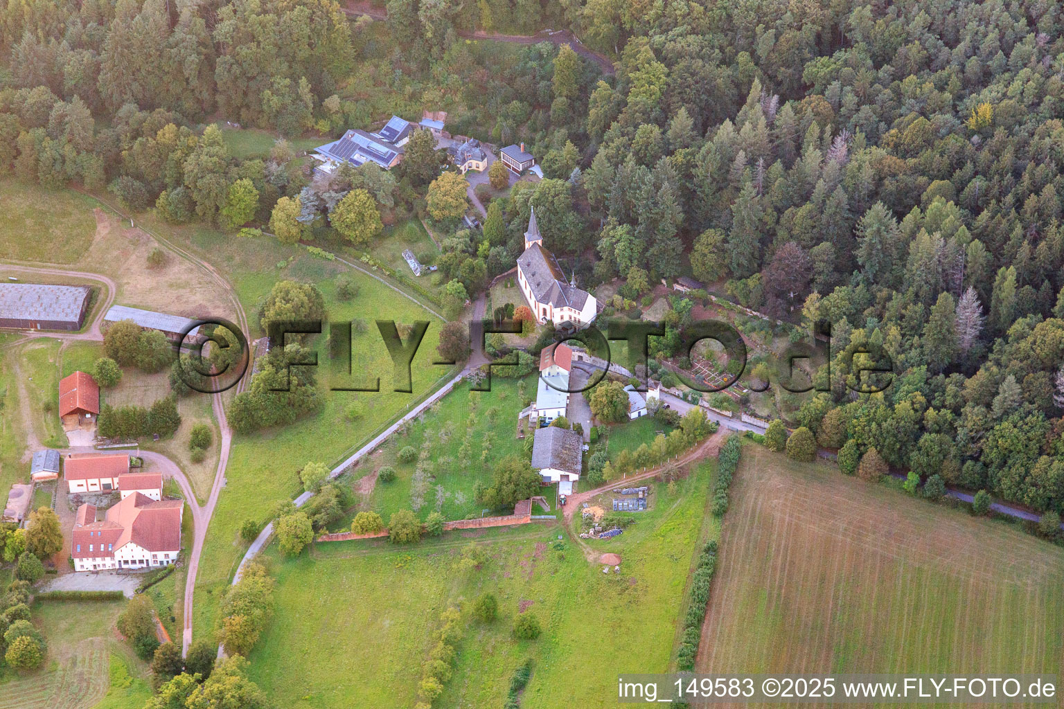 Kirche und Refugium St. Gangolf GmbH in Mettlach im Bundesland Saarland, Deutschland