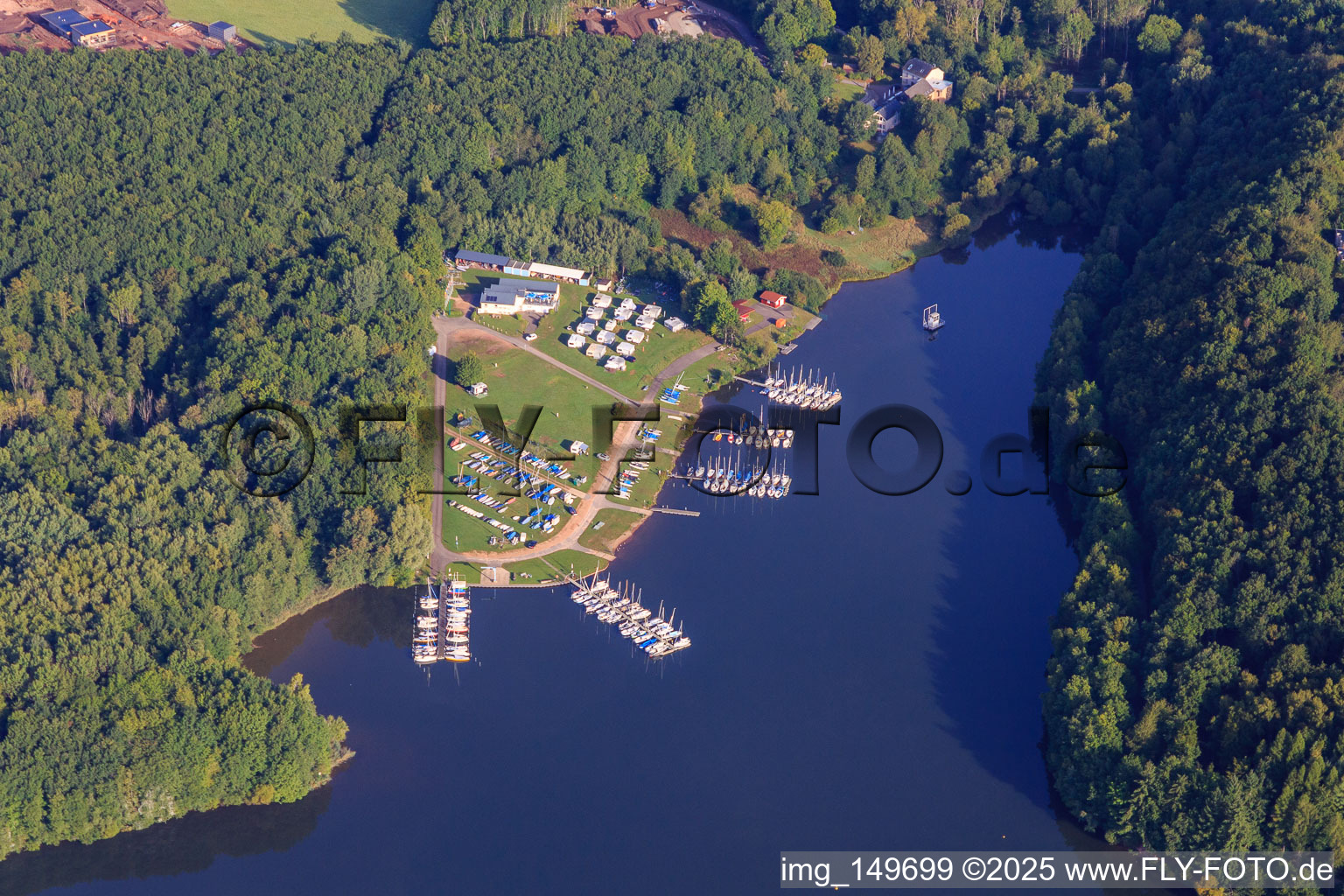 Bootsstege am Bostalsee des Landesverband Saarländischer Segler e.V im Ortsteil Bosen in Nohfelden im Bundesland Saarland, Deutschland