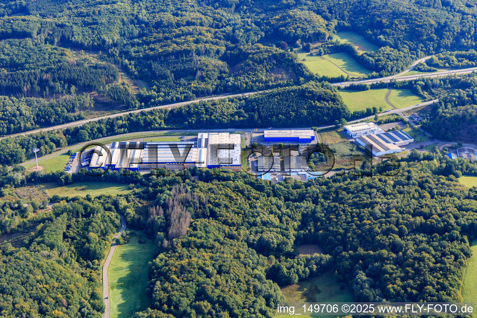 Industriegebiet In d. Bruchwiese mit Hörmann KG Eckelhausen, WELLGO Gerätetechnik/Werkzeugbau und Spritzgussteile GmbH und Wittig GmbH Bauunternehmung in Nohfelden im Bundesland Saarland, Deutschland