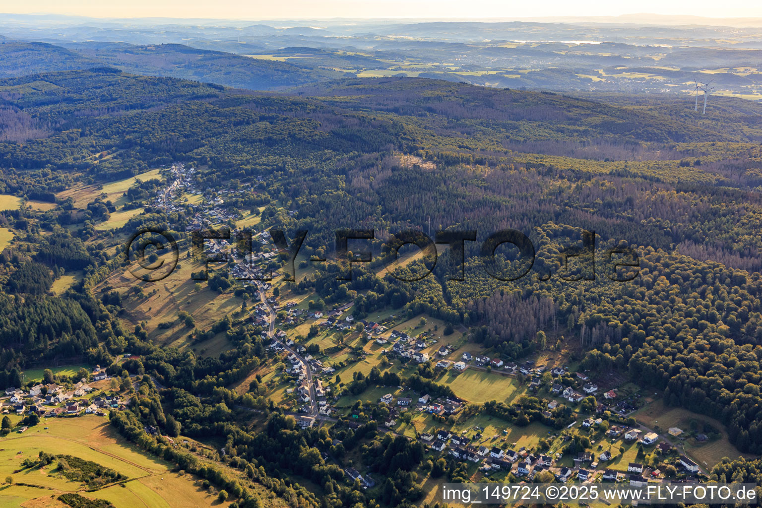 Zinsershütten von Südwesten in Neuhütten im Bundesland Rheinland-Pfalz, Deutschland