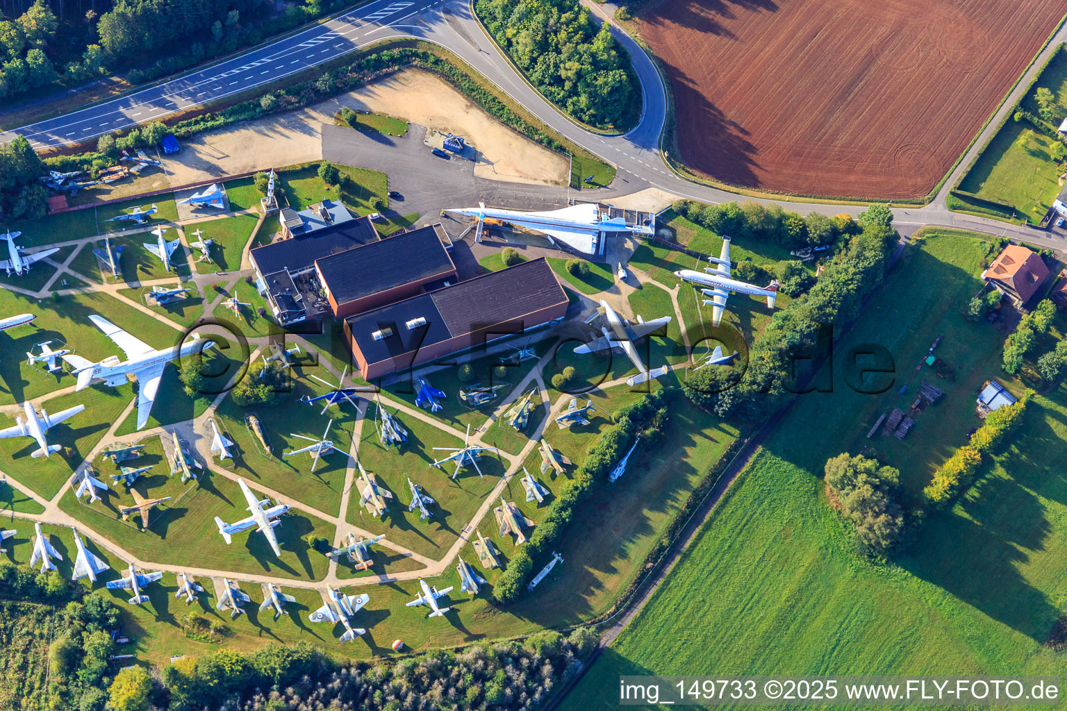 Luftaufnahme von Flugzeugmuseum Flugausstellung P. Junior im Ortsteil Abtei in Hermeskeil im Bundesland Rheinland-Pfalz, Deutschland