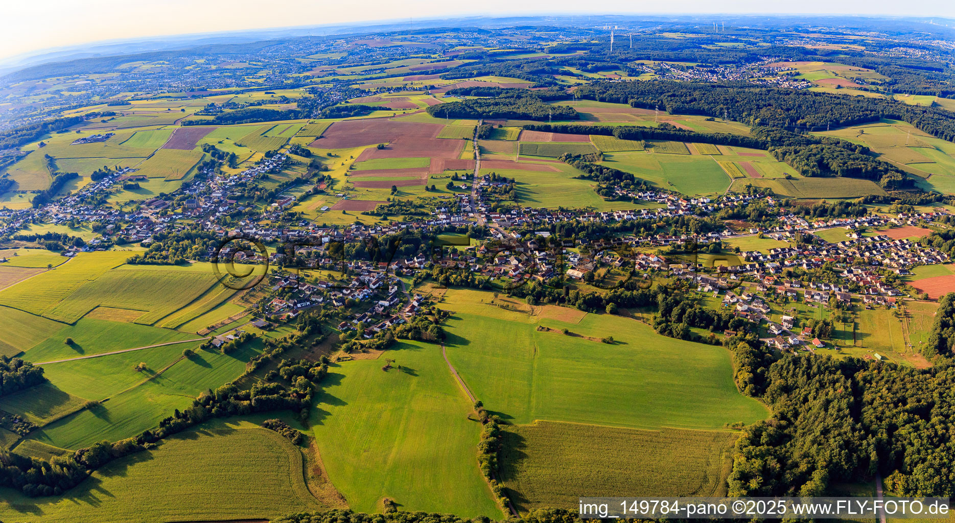 Ortspanorama aus Norden im Ortsteil Labach in Saarwellingen im Bundesland Saarland, Deutschland