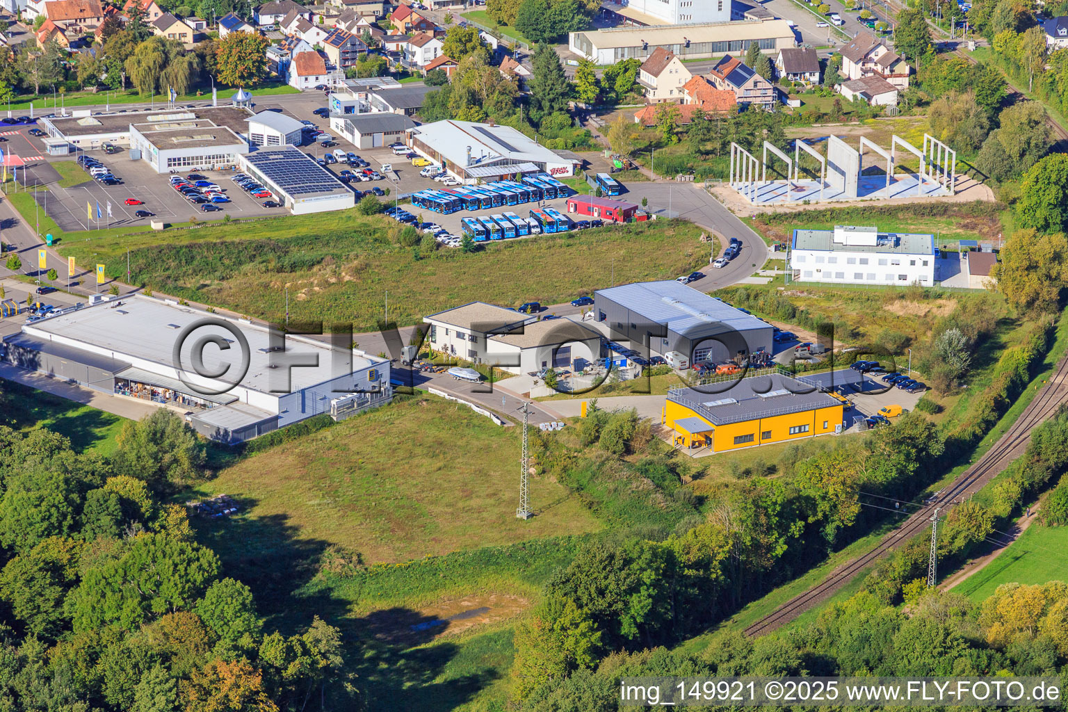 DPDHL ZSP Kandel, LORETH GmbH, auto akgül Meisterwerkstatt und Bundespolizei im Bundesland Rheinland-Pfalz, Deutschland