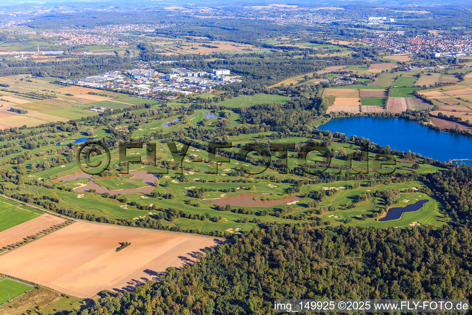 Gelände des Golfplatz des Golf Club St. Leon-Rot im Bundesland Baden-Württemberg, Deutschland