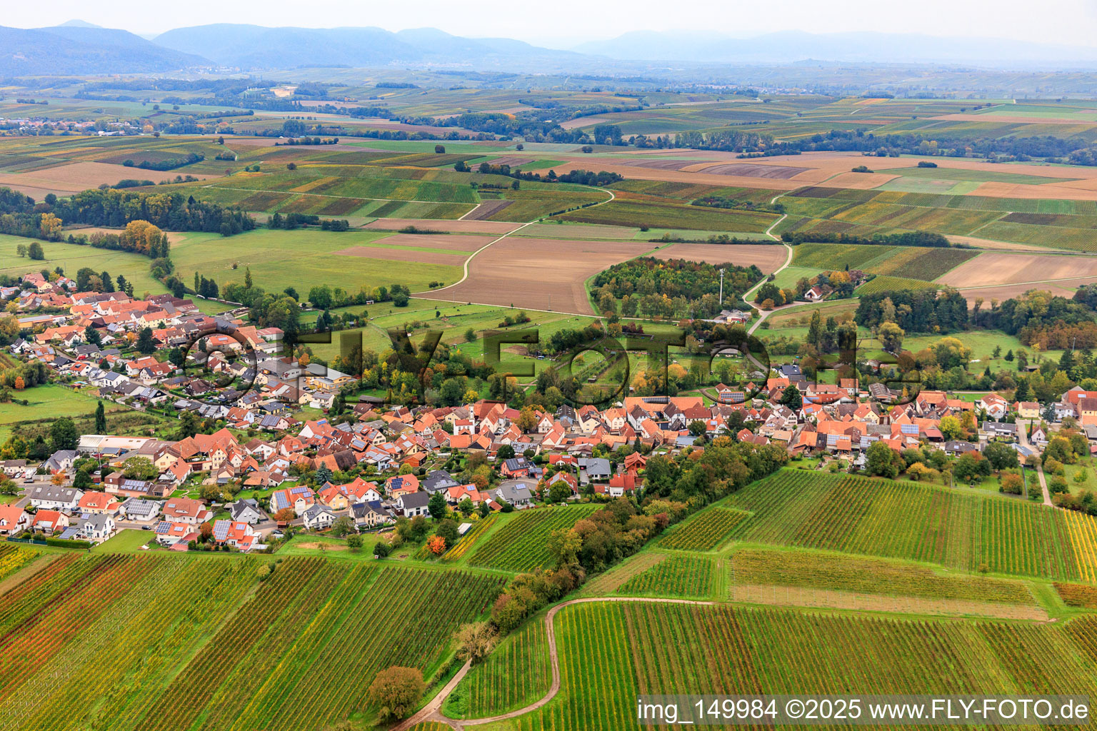 Oberhausen aus Süden im Bundesland Rheinland-Pfalz, Deutschland