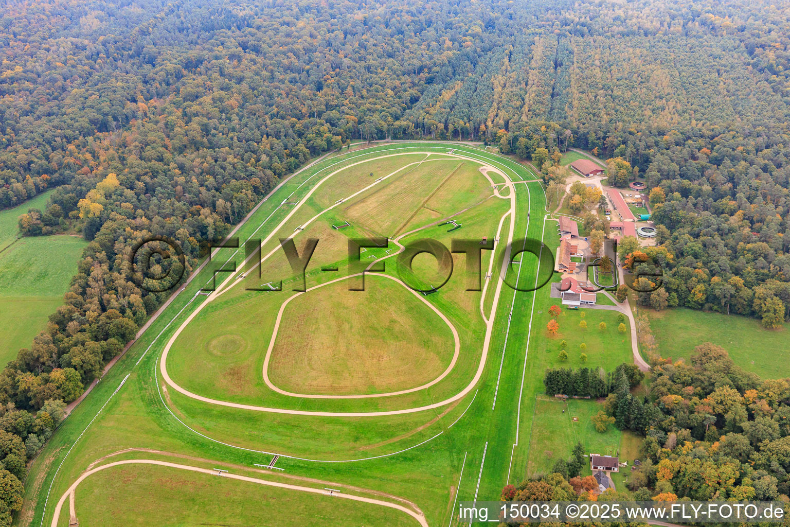 Hippodrome de la hardt der Soc Des Courses de Wissembourg im Ortsteil Altenstadt im Bundesland Bas-Rhin, Frankreich