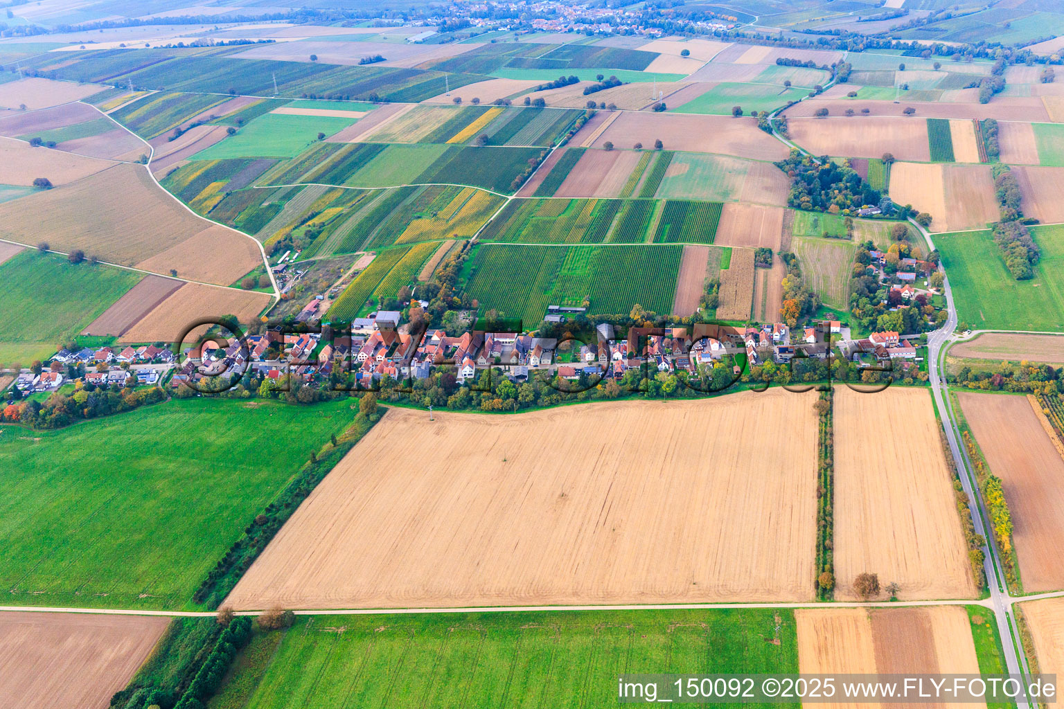 Vollmersweiler von Westen im Bundesland Rheinland-Pfalz, Deutschland
