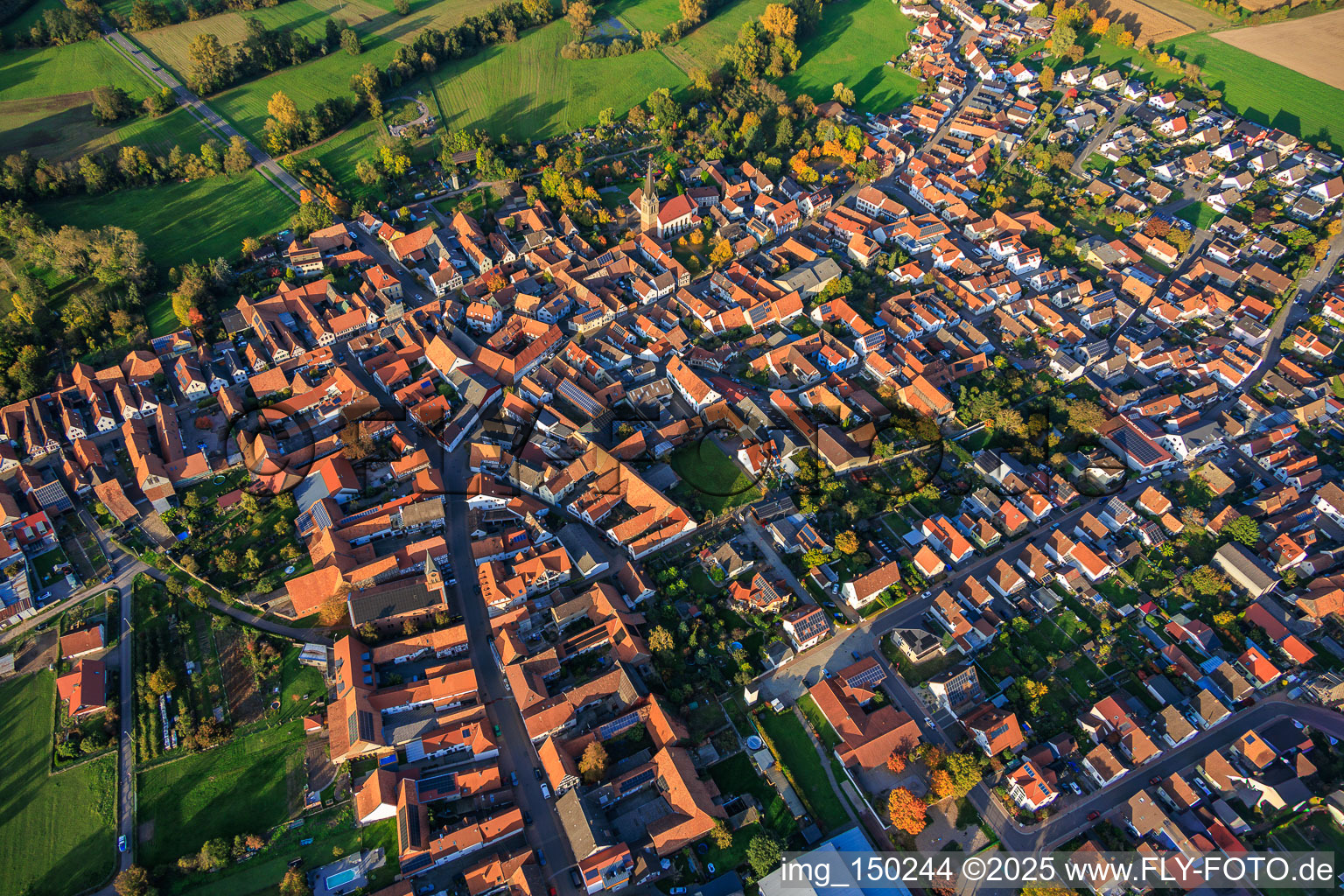 Kreuzgasse, Gartenstr in Steinweiler im Bundesland Rheinland-Pfalz, Deutschland