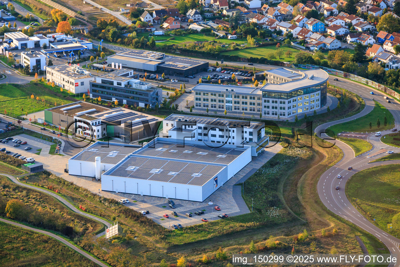 WEPTECH elektronik GmbH (Headquarters) und Schmitt Spezialmaschinenbau im Ortsteil Queichheim in Landau in der Pfalz im Bundesland Rheinland-Pfalz, Deutschland