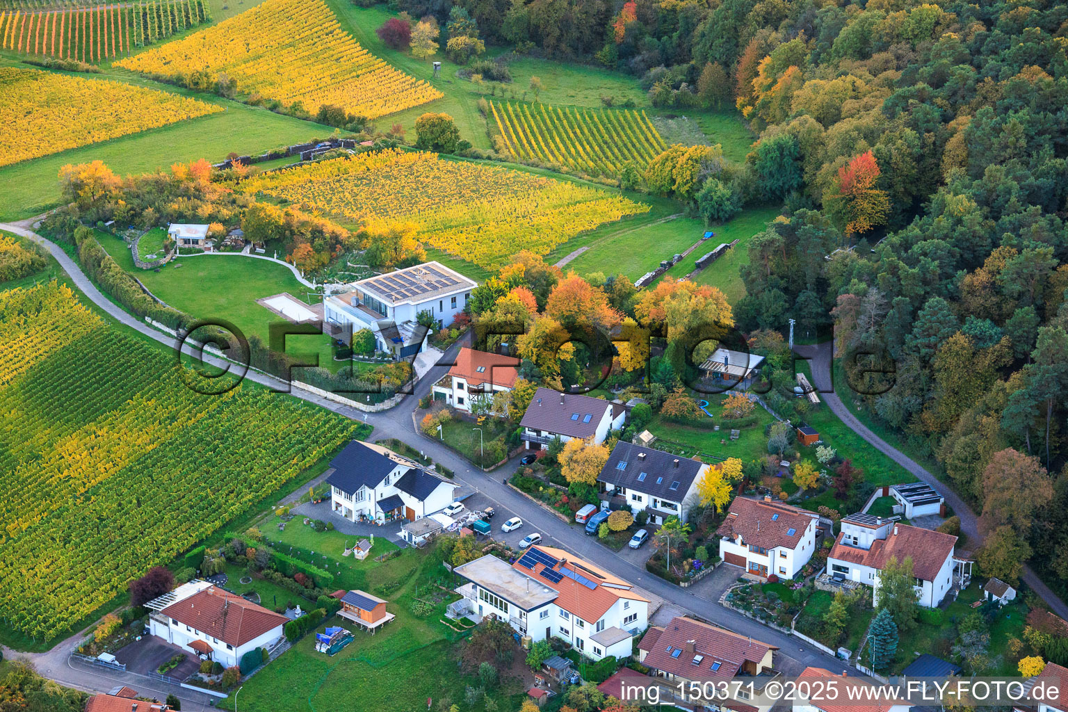 Luftbild von Kirchbergstraße im Ortsteil Gleiszellen in Gleiszellen-Gleishorbach im Bundesland Rheinland-Pfalz, Deutschland