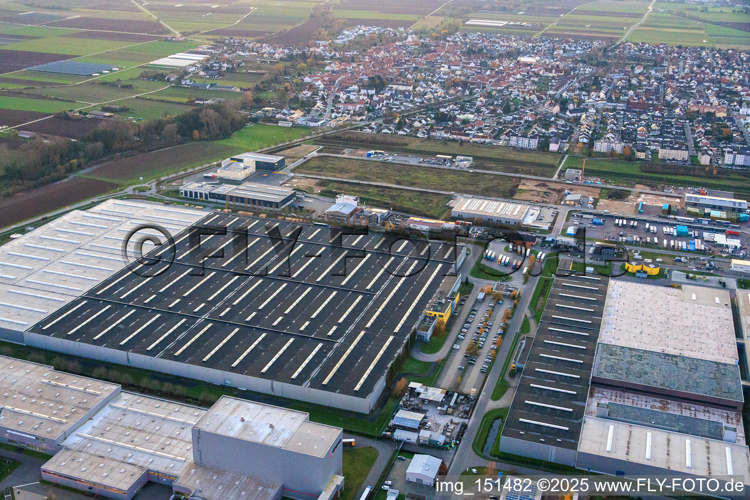 Luftbild von Industriegebiet Interpark in Offenbach an der Queich im Bundesland Rheinland-Pfalz, Deutschland