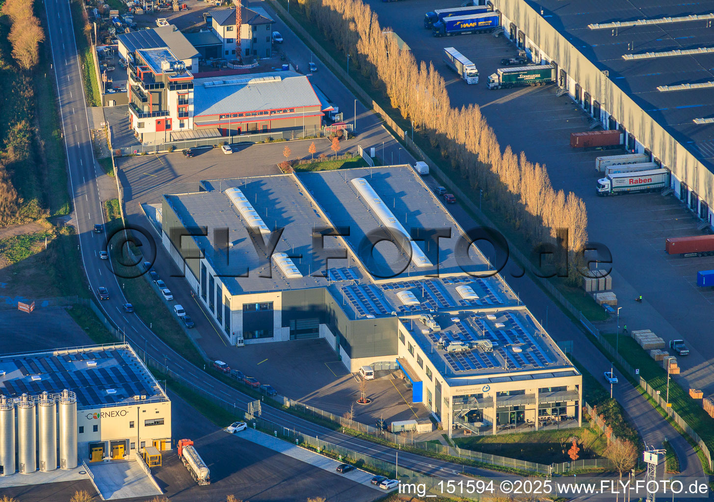 Südpfalzwerkstatt in Offenbach an der Queich im Bundesland Rheinland-Pfalz, Deutschland von oben