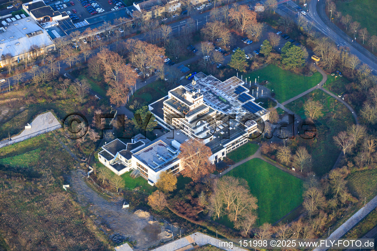 Heinrich Pesch Hotel und Heinrich Pesch Haus - Katholische Akademie Rhein-Neckar im Ortsteil West in Ludwigshafen am Rhein im Bundesland Rheinland-Pfalz, Deutschland