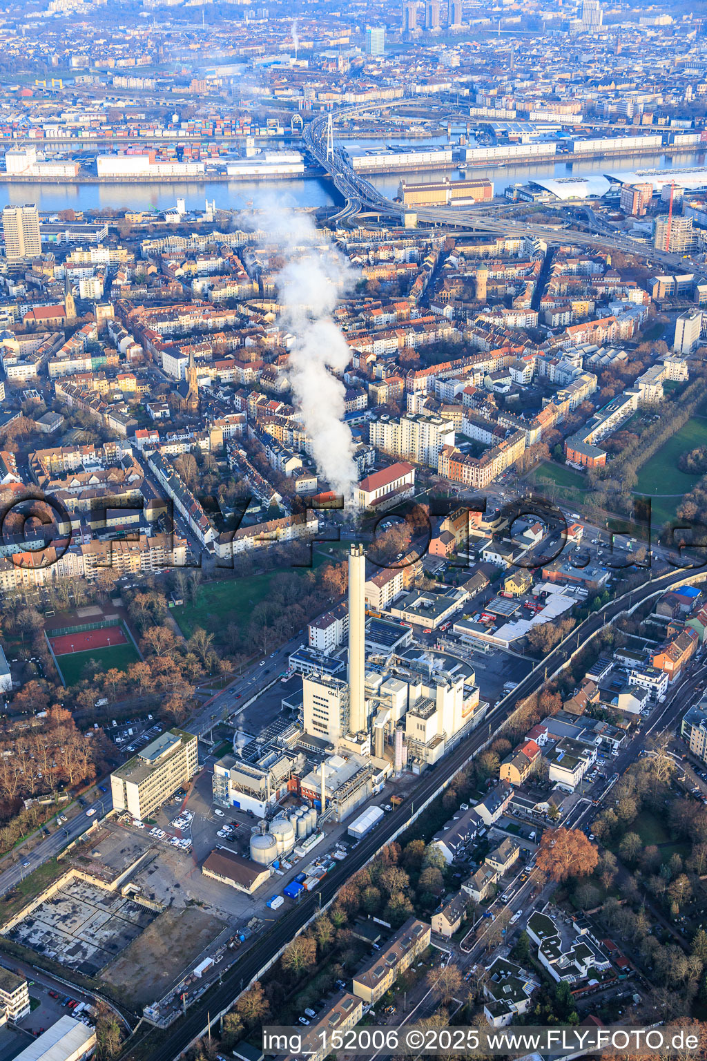Luftaufnahme von GML – Gemeinschafts-Müllheizkraftwerk Ludwigshafen GmbH im Ortsteil Hemshof in Ludwigshafen am Rhein im Bundesland Rheinland-Pfalz, Deutschland