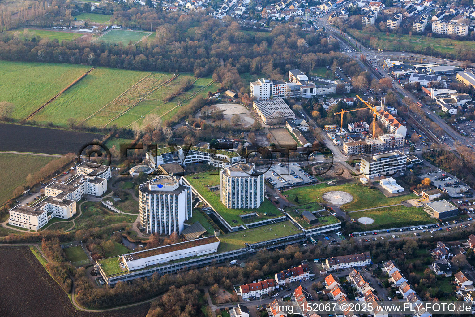 Luftbild von BG Klinik Ludwigshafen aus Osten im Ortsteil Oggersheim in Ludwigshafen am Rhein im Bundesland Rheinland-Pfalz, Deutschland