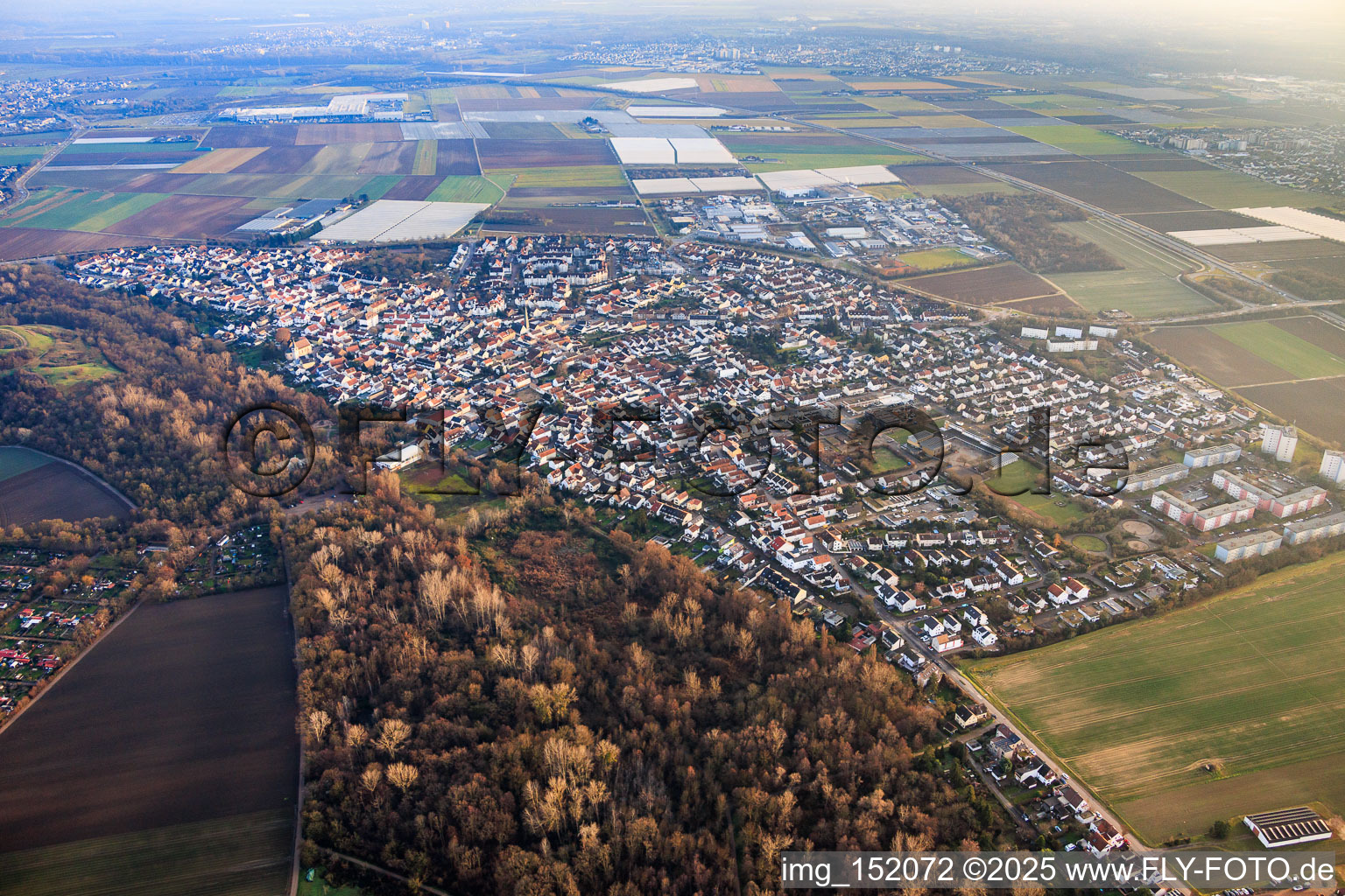 Maudach von Norden in Ludwigshafen am Rhein im Bundesland Rheinland-Pfalz, Deutschland