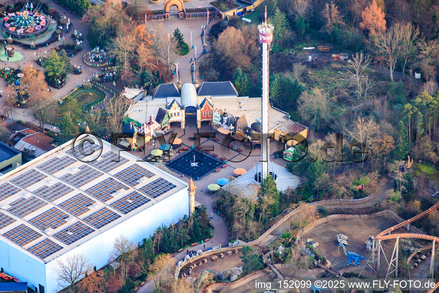 Platz der Fontänen im Plopsaland Deutschland in Haßloch im Bundesland Rheinland-Pfalz