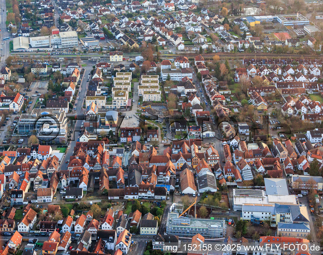 Baugrube zur Erweiterung der Wohnanlage Im Stadtkern in Kandel im Bundesland Rheinland-Pfalz, Deutschland