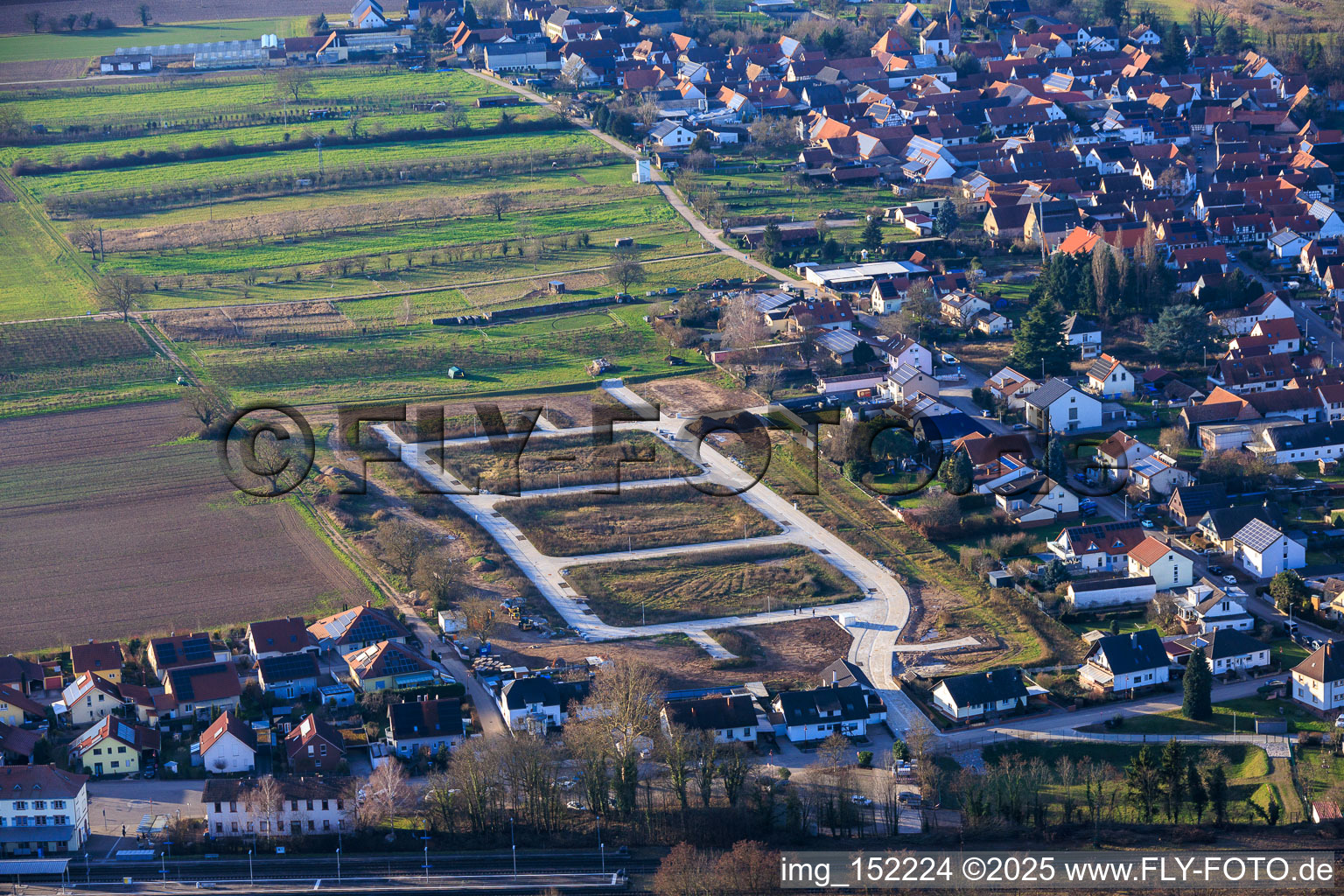 Erschlossenes Neubaugebiet Im Kirschgarten in Winden im Bundesland Rheinland-Pfalz, Deutschland