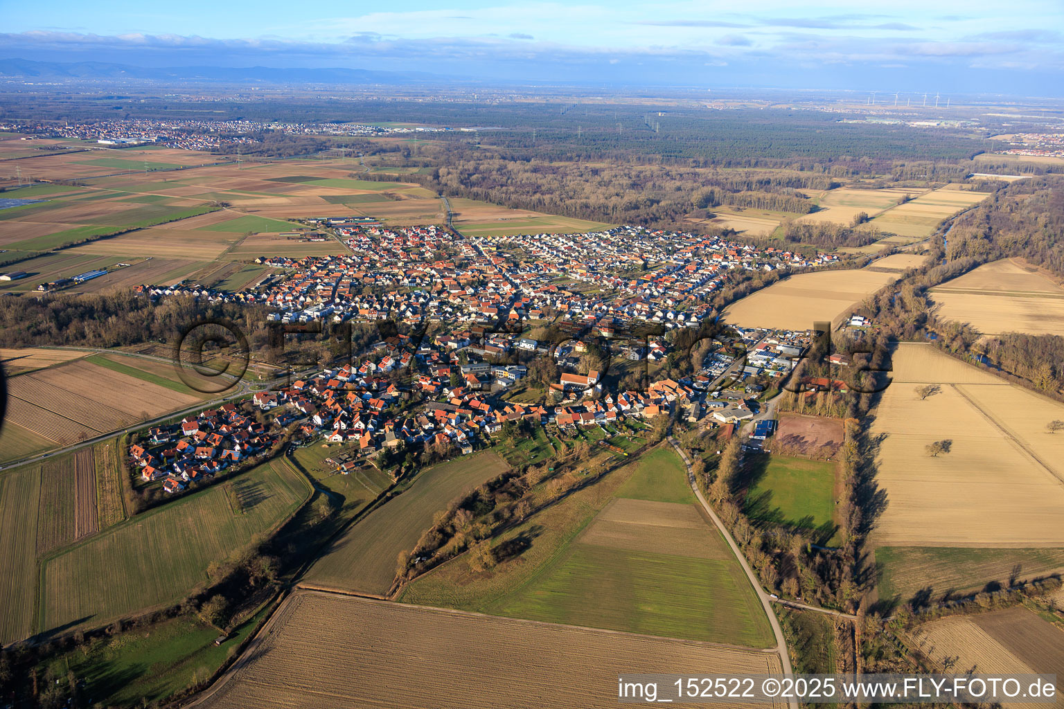 Wörth am Rhein von Süden im Bundesland Rheinland-Pfalz, Deutschland