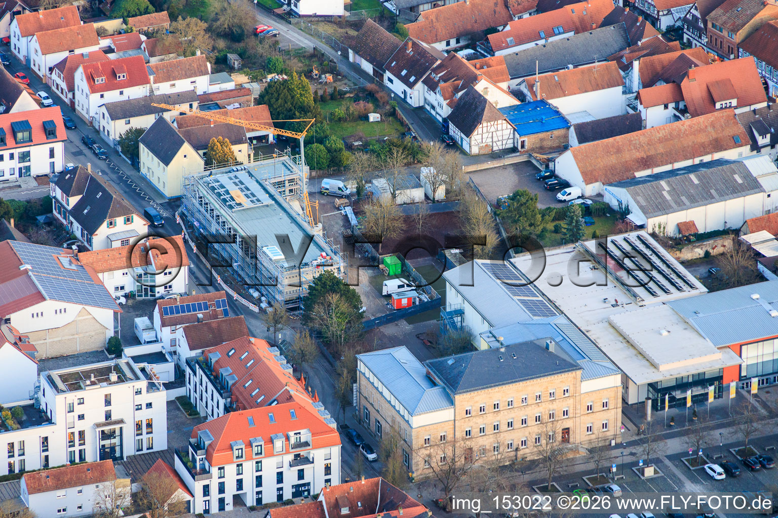Baustelle für Neubau einer Mensa an der Ludwig-Riedinger-Grundschule in Kandel im Bundesland Rheinland-Pfalz, Deutschland