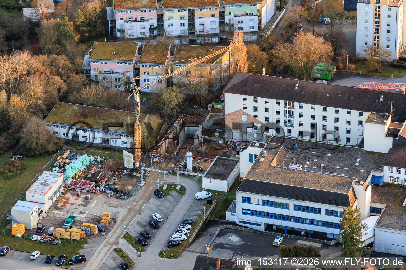 Luftbild von Baustelle zur Erweiterung der Asklepios Südpfalzklinik Kandel im Bundesland Rheinland-Pfalz, Deutschland
