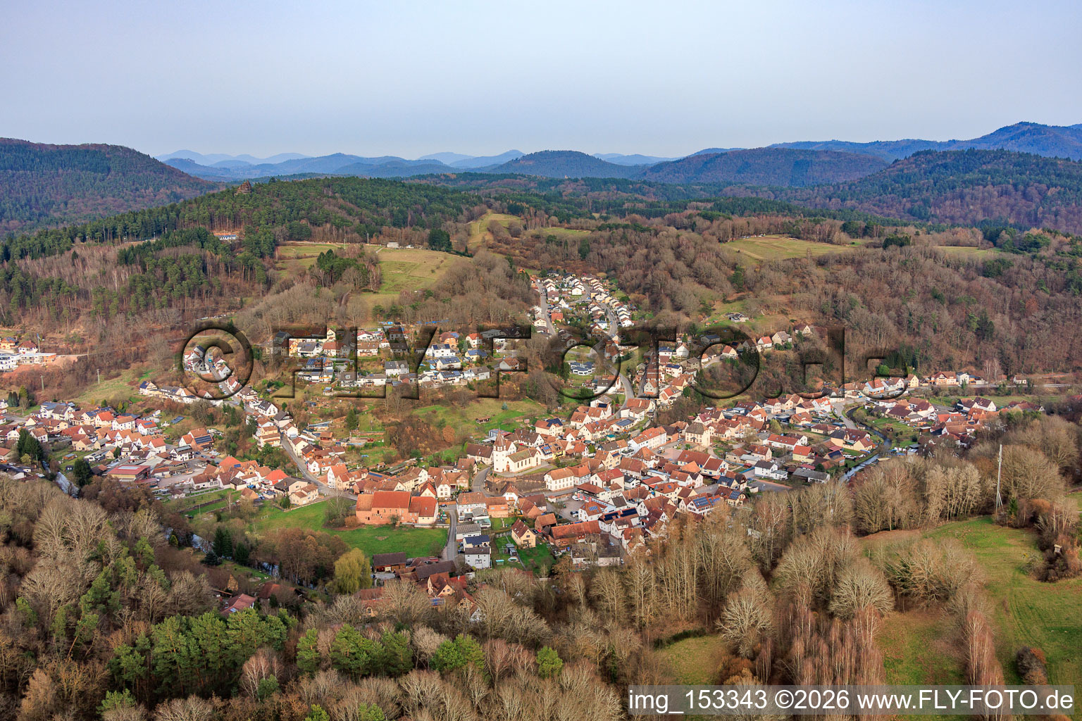Bundenthal von Westen im Bundesland Rheinland-Pfalz, Deutschland