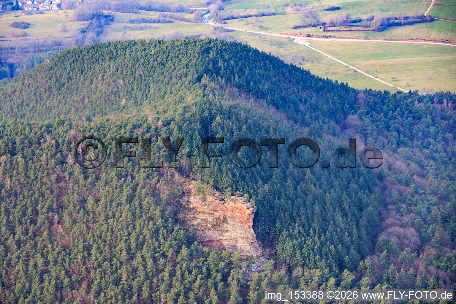 Schlüsselflels (Buntsandsteinfelsen) in Busenberg im Bundesland Rheinland-Pfalz, Deutschland