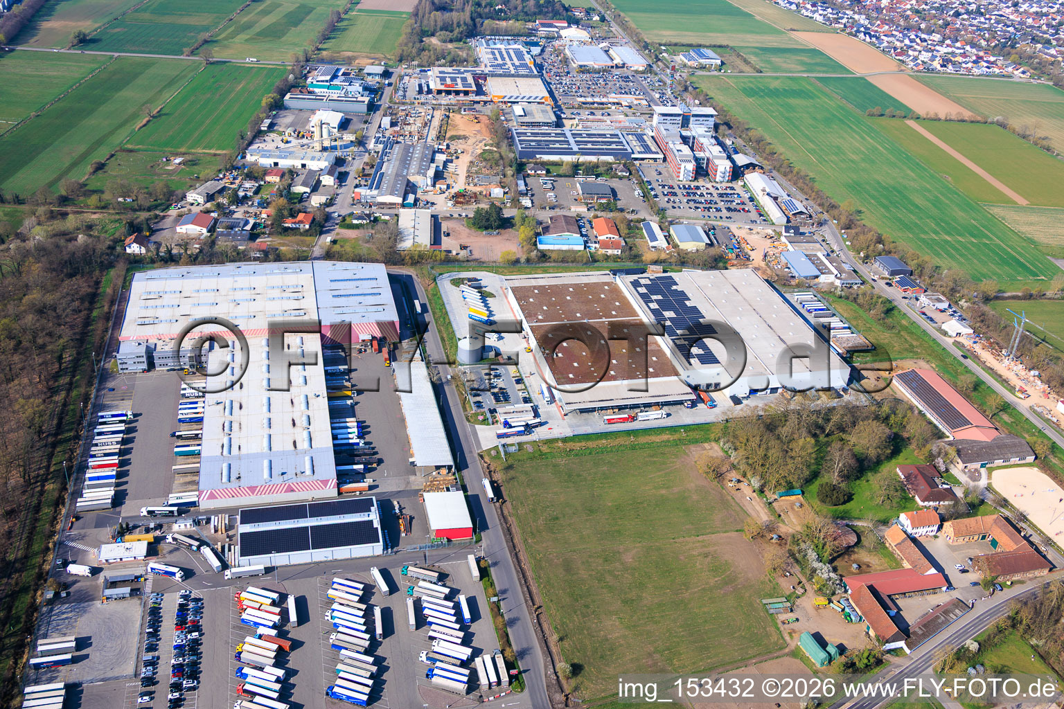HORNBACH Bornheim im Ortsteil Dreihof im Bundesland Rheinland-Pfalz, Deutschland