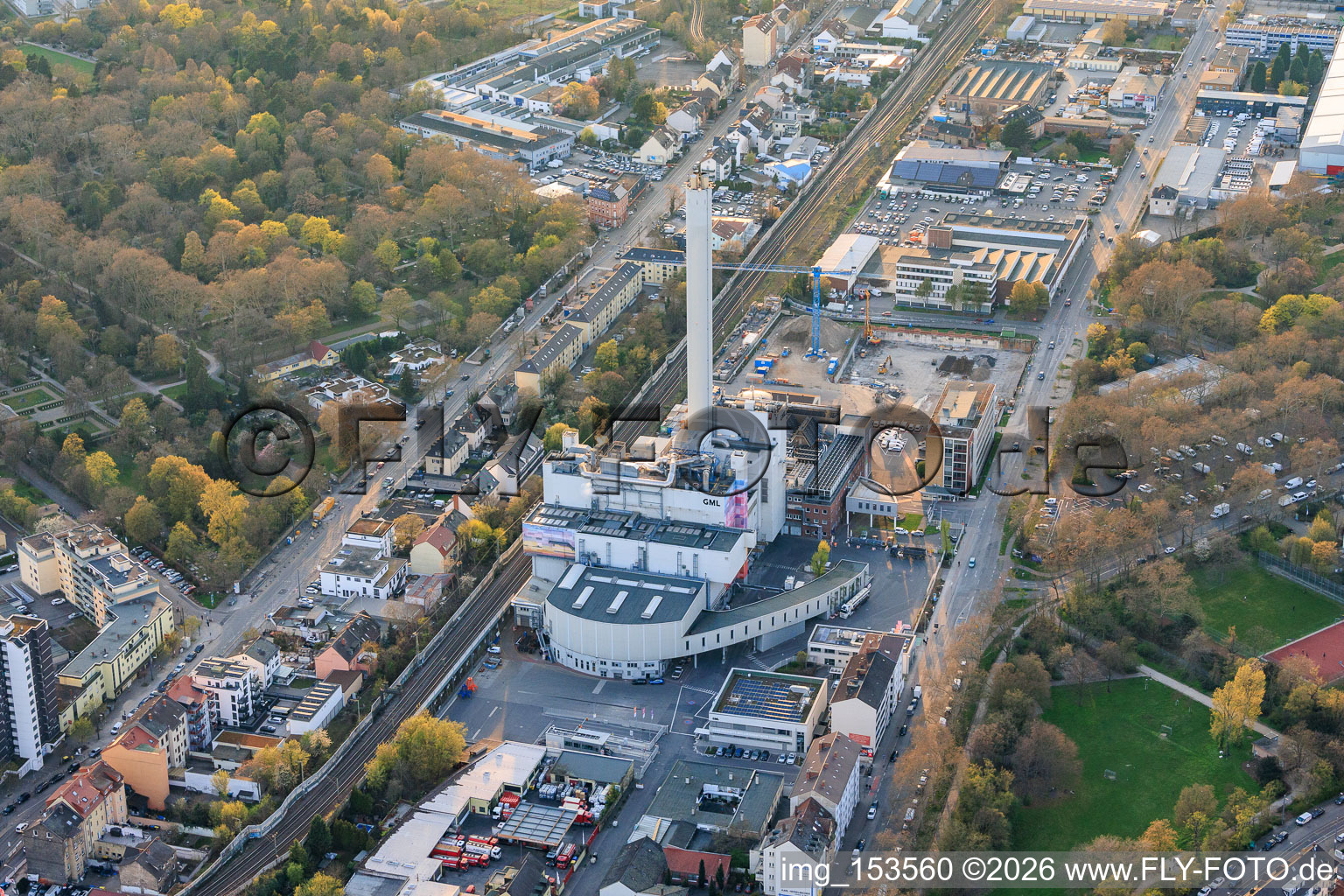 Industriestr mit GML – Gemeinschafts-Müllheizkraftwerk Ludwigshafen GmbH im Ortsteil Hemshof in Ludwigshafen am Rhein im Bundesland Rheinland-Pfalz, Deutschland