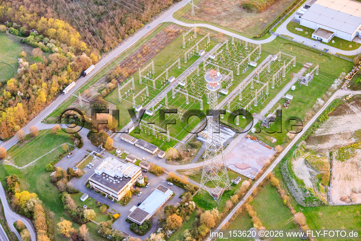 Umspannwerk der Pfalzwerke Netz AG am Schlichtgraben in Mutterstadt im Bundesland Rheinland-Pfalz, Deutschland