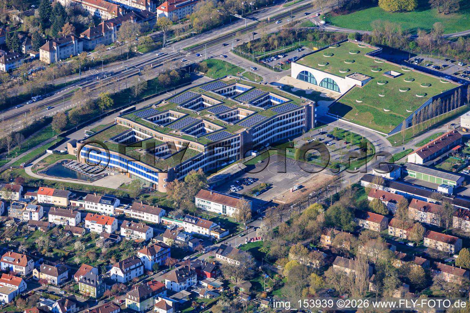 Dm-dialogicum (Zentrale) und dmTECH GmbH im Ortsteil Durlach in Karlsruhe im Bundesland Baden-Württemberg, Deutschland