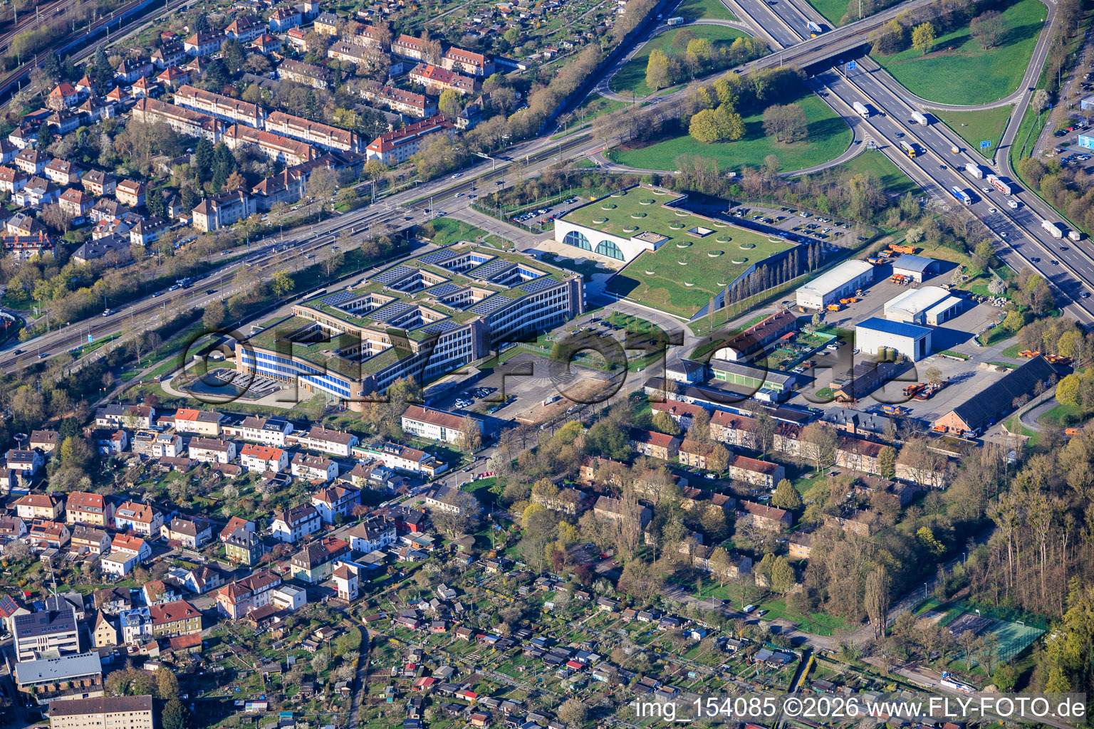 Dm-dialogicum (Zentrale) und dmTECH GmbH im Ortsteil Durlach in Karlsruhe im Bundesland Baden-Württemberg, Deutschland