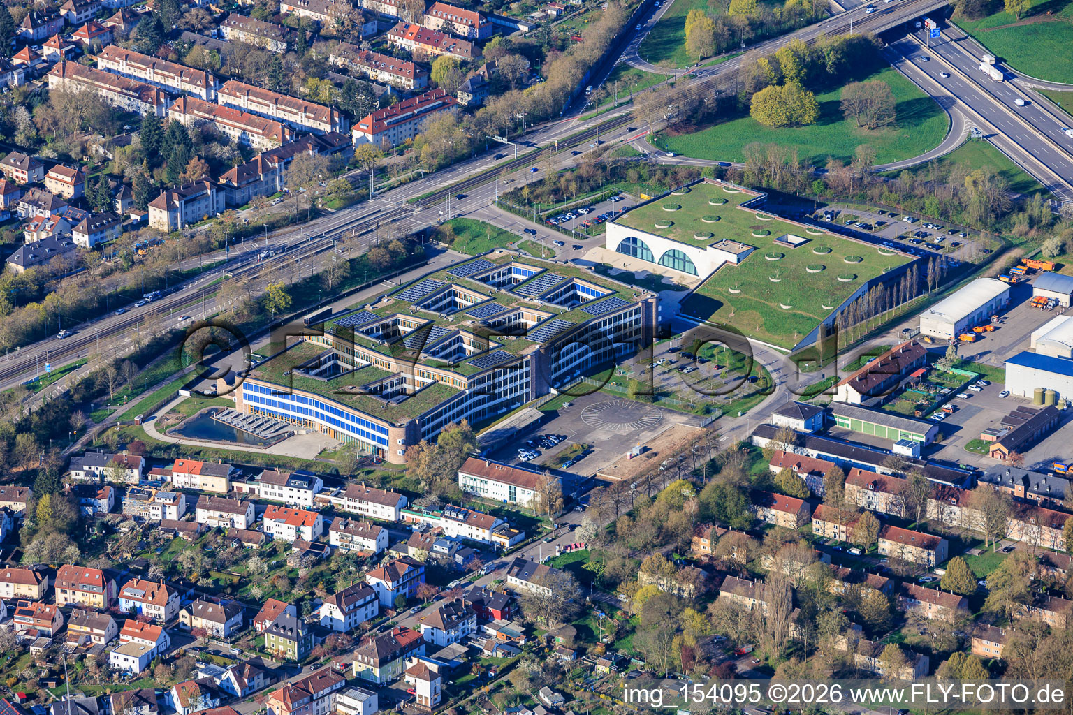 Dm-dialogicum (Zentrale) und dmTECH GmbH im Ortsteil Durlach in Karlsruhe im Bundesland Baden-Württemberg, Deutschland