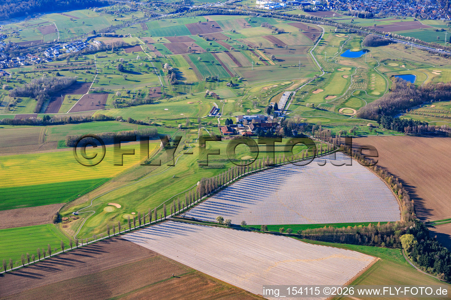 Golfplatz Golfpark Karlsruhe - GOLF absolute am Reitstall Gut Batzenhof im Ortsteil Hohenwettersbach im Bundesland Baden-Württemberg, Deutschland