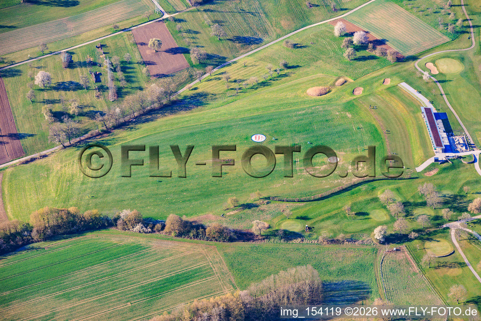 Driving Range am Golfplatz Golfpark Karlsruhe - GOLF absolute am Gut Batzenhof im Ortsteil Hohenwettersbach im Bundesland Baden-Württemberg, Deutschland