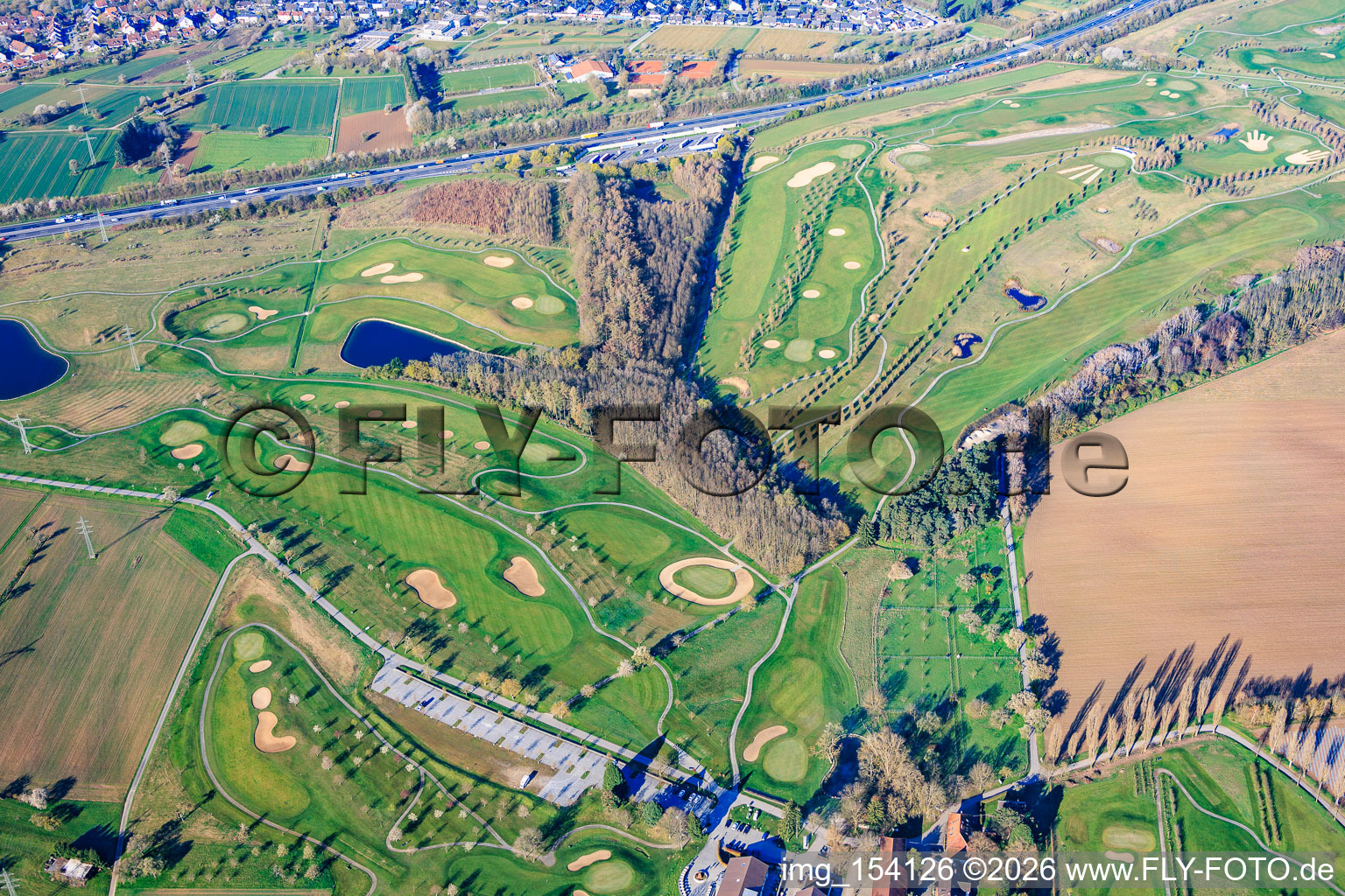 Golfplatz Golfpark Karlsruhe - GOLF absolute am Gut Batzenhof im Ortsteil Hohenwettersbach im Bundesland Baden-Württemberg, Deutschland
